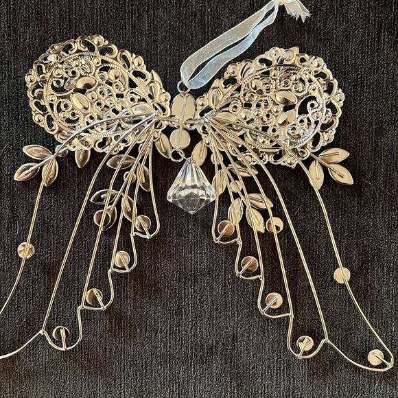 Angel Wing Suncatcher silver toned - Picture 2 of 4